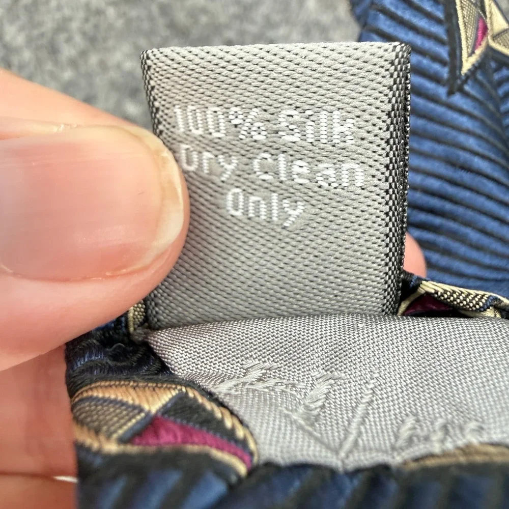 Hickey Freeman Tie 100% Silk Handmade Navy Geometric Diamond Ribbed Silk Necktie